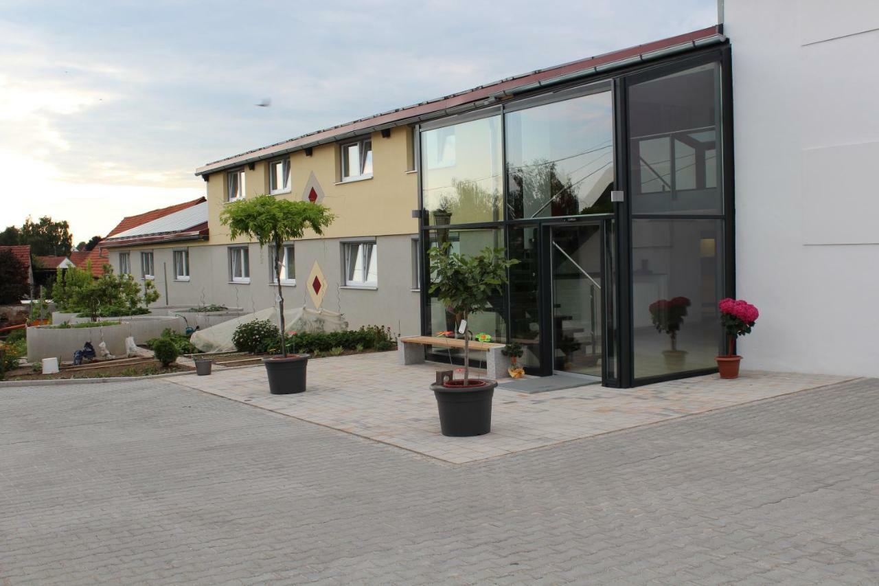 Helmers Gästehaus Gempfing Exteriör bild